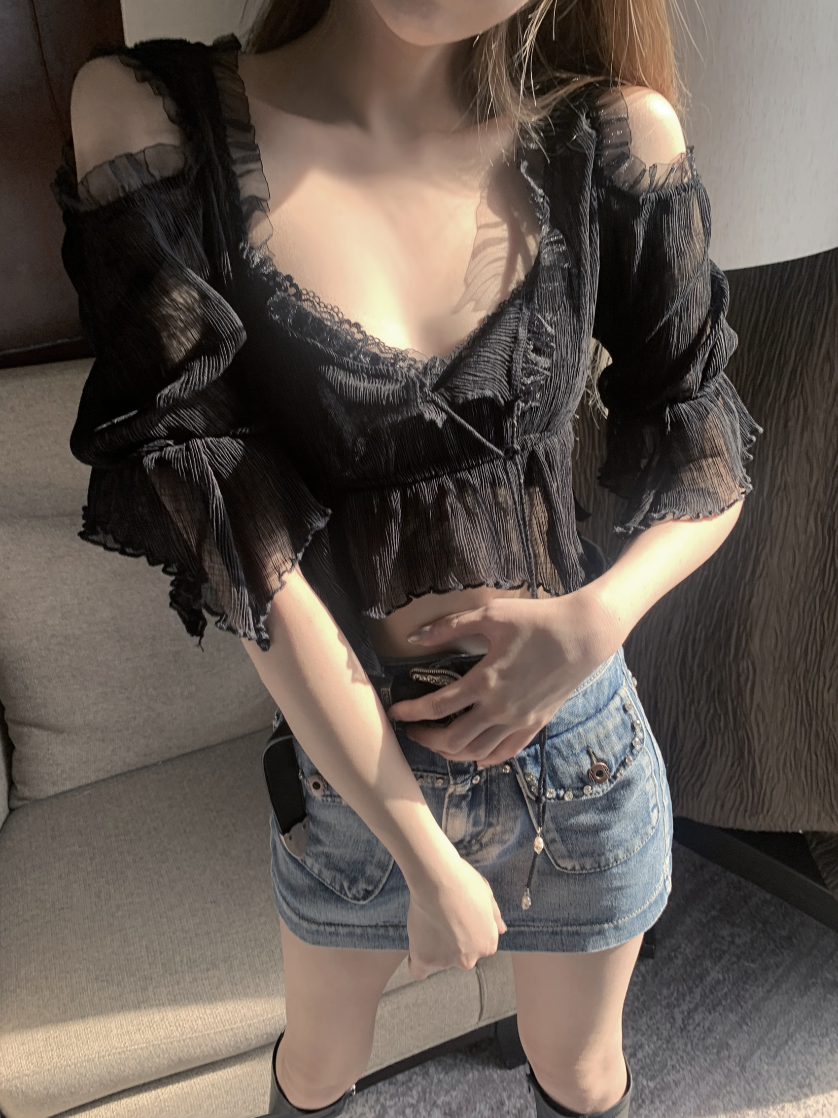 Bosion see-through lace blouse (black)