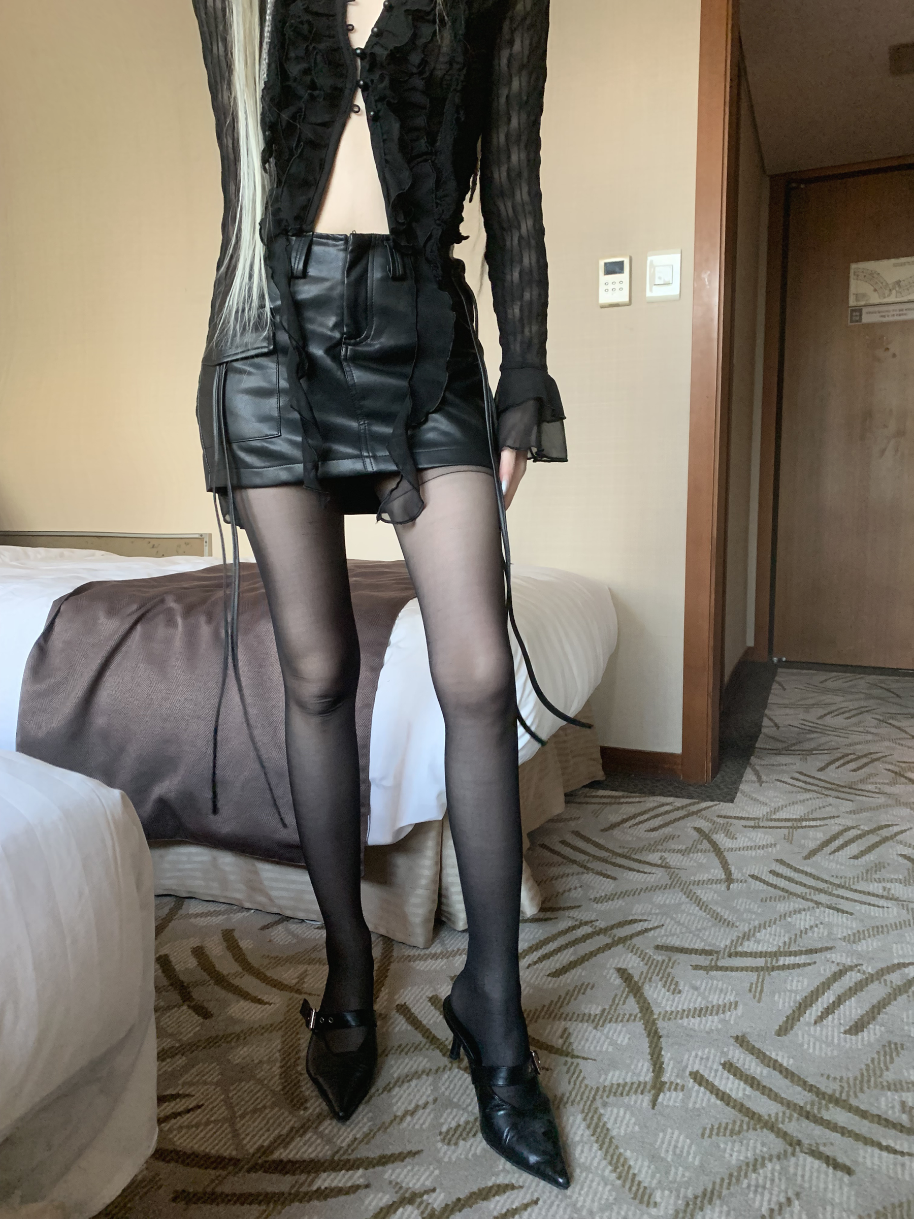 Juner leather strap skirt